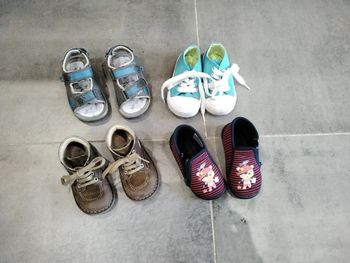 Lot de 4 paires de chaussures  - 20