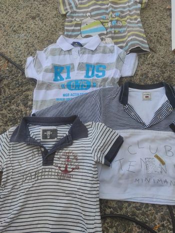 Lot 4 tee shirts 2 ans