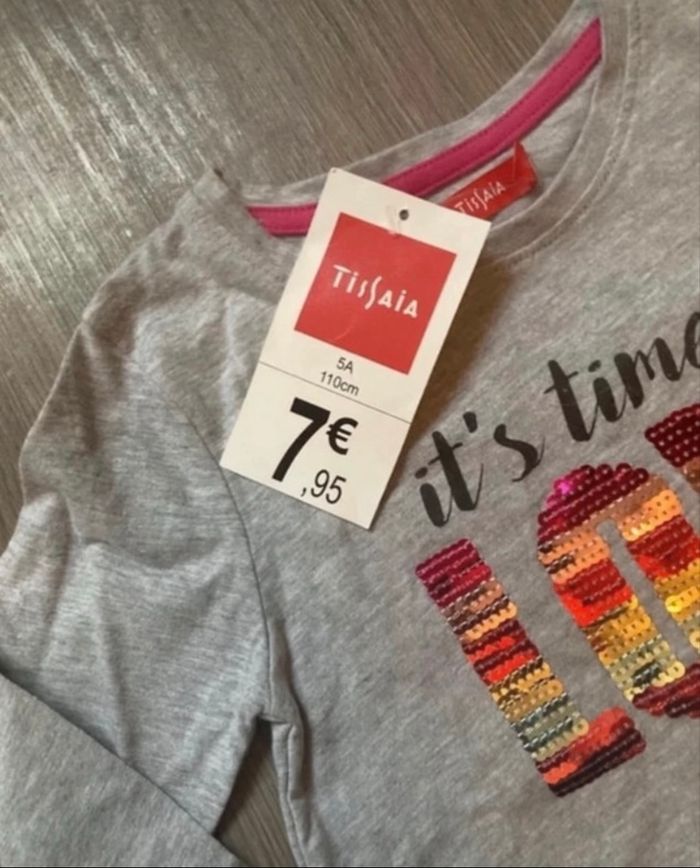 T-shirt / Sous-pull manches longues NEUF avec étiquette fille taille 5 ans couleur gris - photo numéro 3