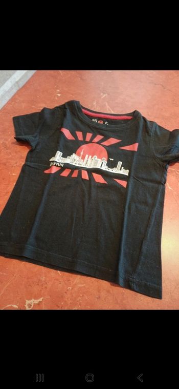 T.shirt garçon taille 4 ans