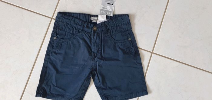 Short garçon 8 ans Neuf LYA - photo numéro 2