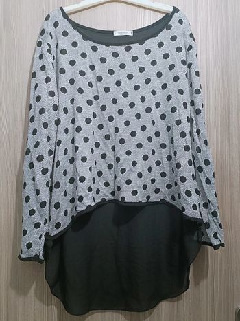 Blouse mi longue a pois noir