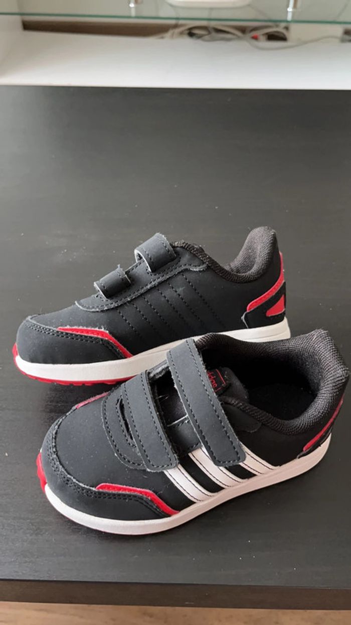 Basket Adidas presque neuves - photo numéro 3