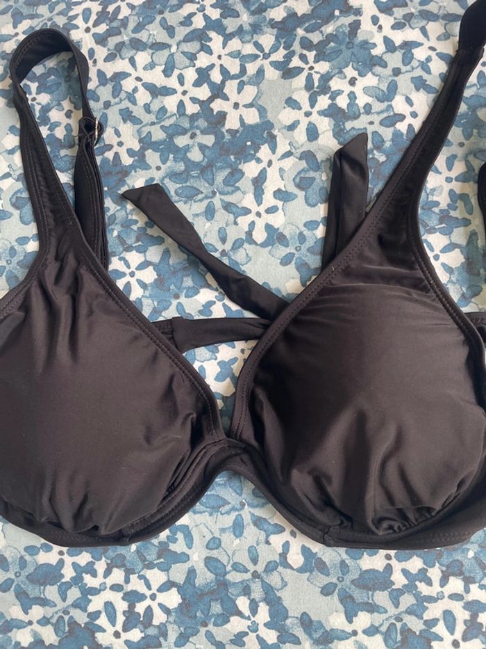 Haut de maillot de bain noir, taille 42 - photo numéro 3