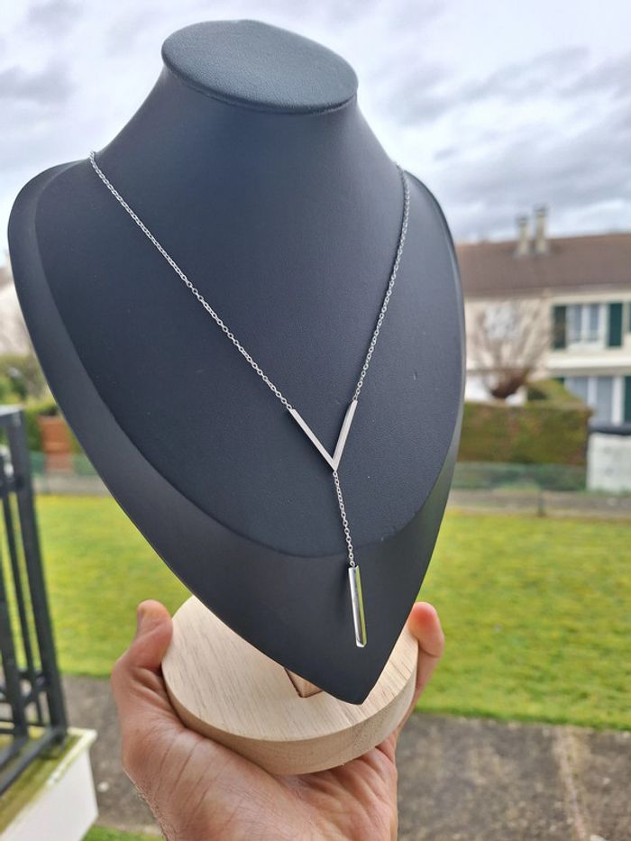 Collier en acier inoxydable pendentif en V argentée, bijoux de fête, Collier femme minimaliste - photo numéro 3