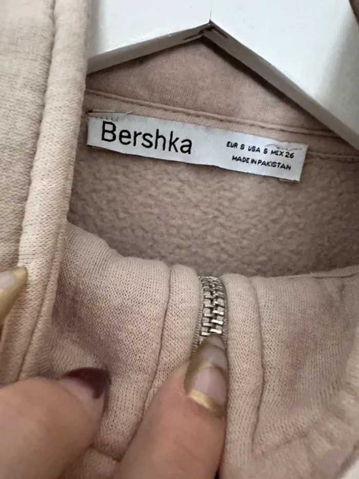 Sweat à col zippé Bershka - photo numéro 2