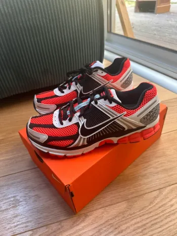 Nike Vomero 5 Bright Crimson 42