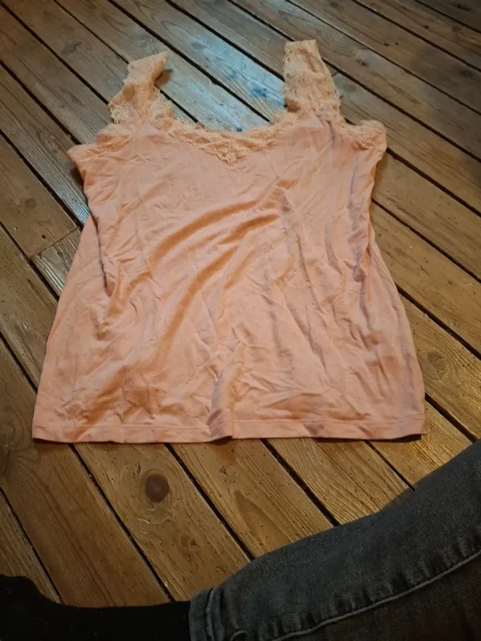 Tshirt taille 42/44