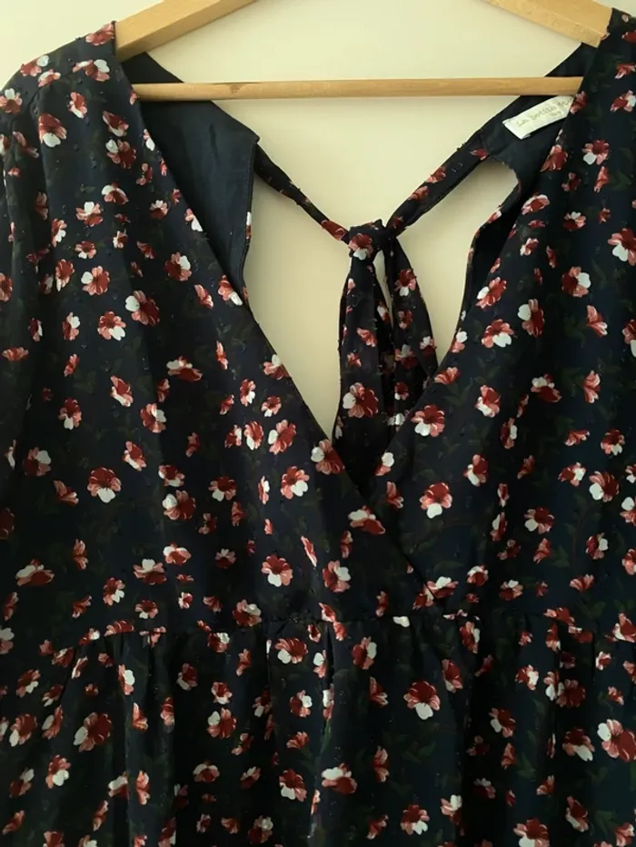Blouse fleurie décolleté cache-coeur forme péplum La petite étoile - Taille 3 (40) - photo numéro 4