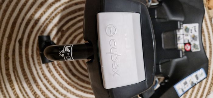 Cosy/ base / adaptateur CYBEX isofix Aton 2 - photo numéro 9