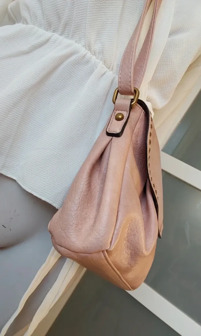 Sac rose bandoulière en parfait état, comme neuf 👍 - photo numéro 12