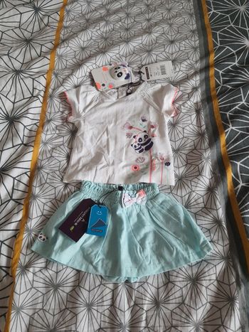 Enseignement Sergent Major taille 6 mois tee-shirt et jupe short neuf avec étiquettes