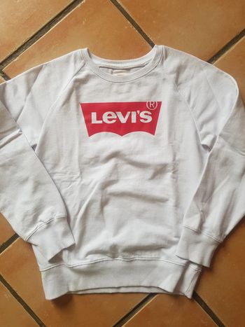 Sweat Levi's