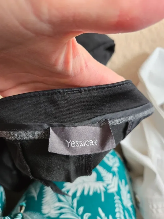 Lot de 2 pantalons C&A taille 48 - photo numéro 5
