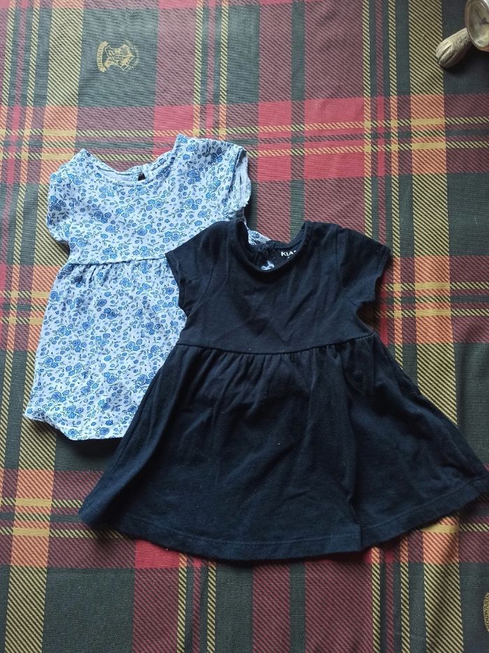 Lot 2 robes fille 3 mois