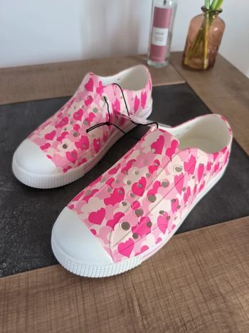 Chaussures enfant en plastique – Pointure 32