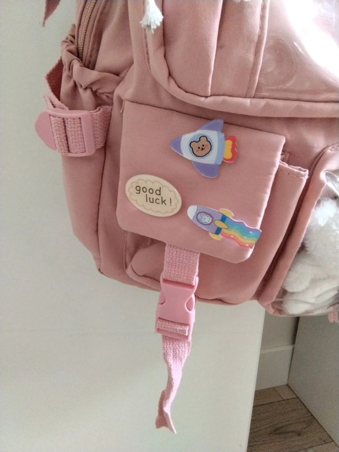 Jolie cartable rose - photo numéro 3
