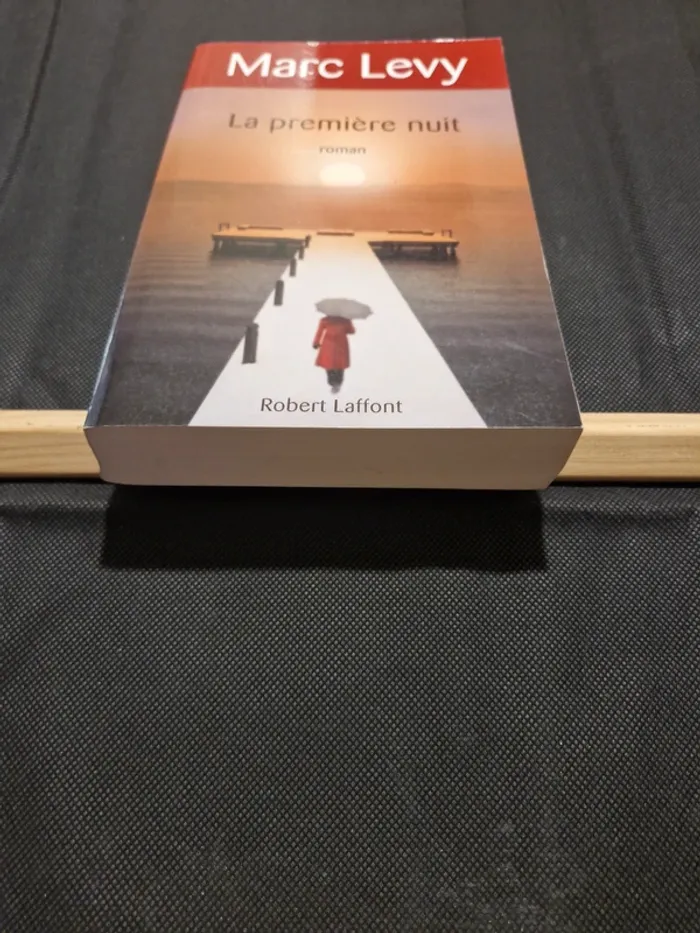 La première nuit - Marc Levy - photo numéro 2