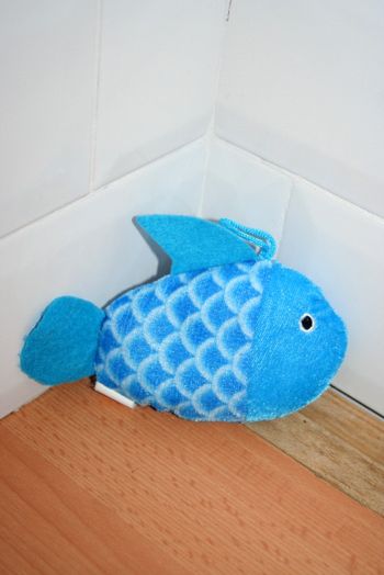 Peluche poisson bleu à accrocher