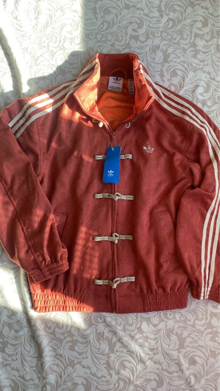 ADIDAS ORIGINALS - ADIDAS TANG JACKET CTT 3.1 SOFT SS26 (CHINA EXCLUSIVE) ROUGE - photo numéro 2