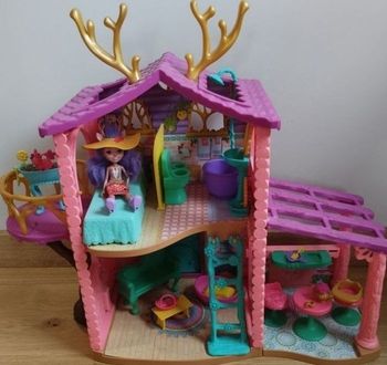 Maison de poupées enchantimals