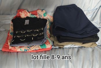 Lot fille 8-9 ans