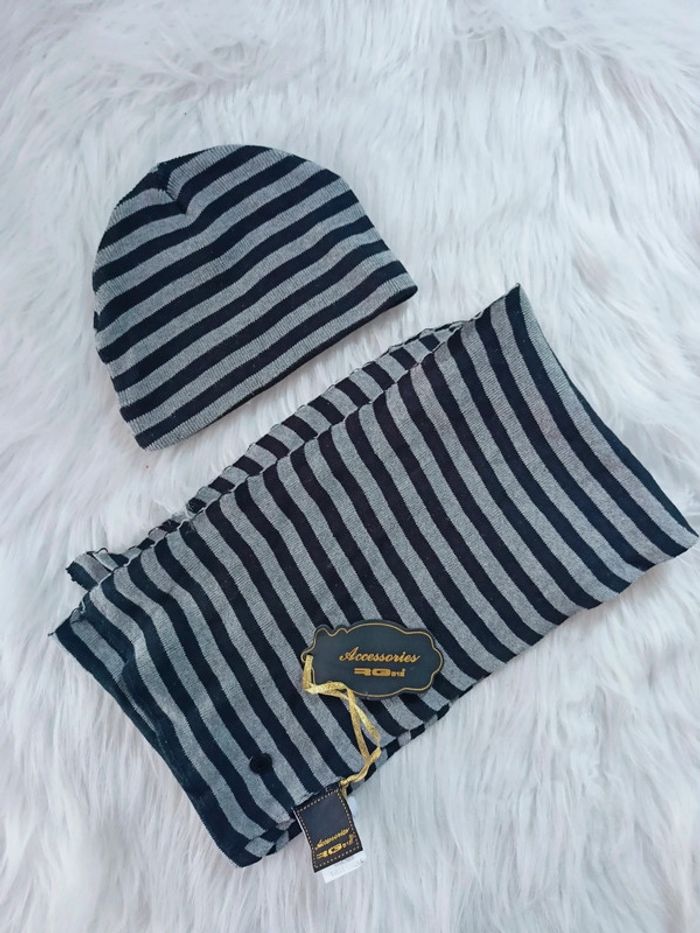 Lot Écharpe et bonnet neufs rayés RG512 N*0387
