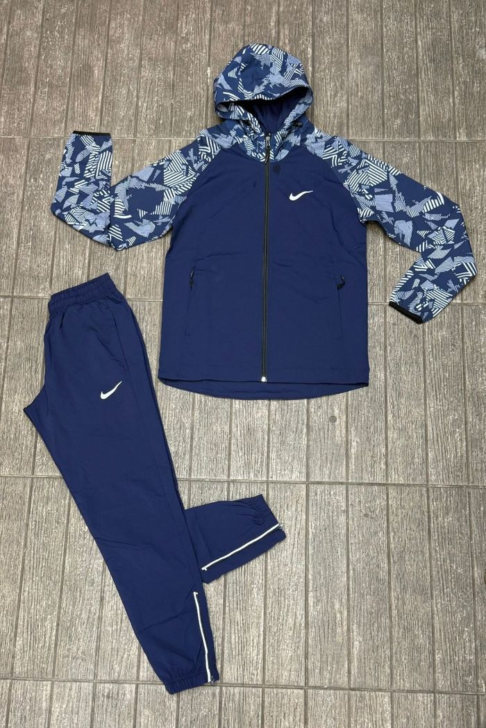 Ensemble nike