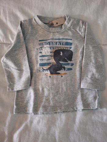 T-shirt manches longues dinosaure