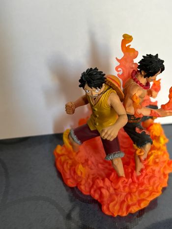 Figurine One Piece Logbox – Luffy & Ace (Marineford)