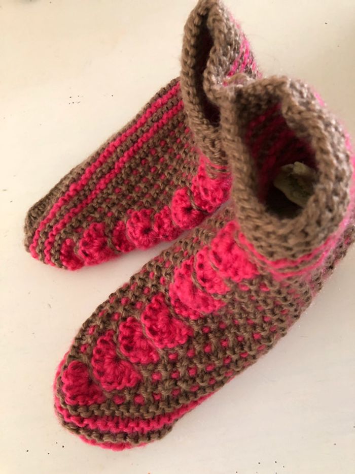 Chaussons tricotés à la main - photo numéro 4