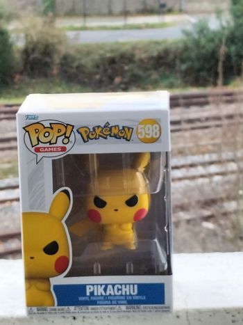 Pop figurine grumpy pokémon Pikachu 598