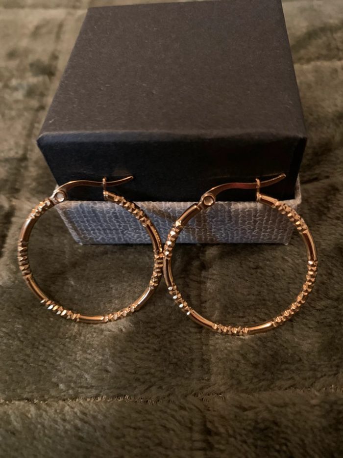 Créoles rétro style vintage en acier inoxydable - photo numéro 4