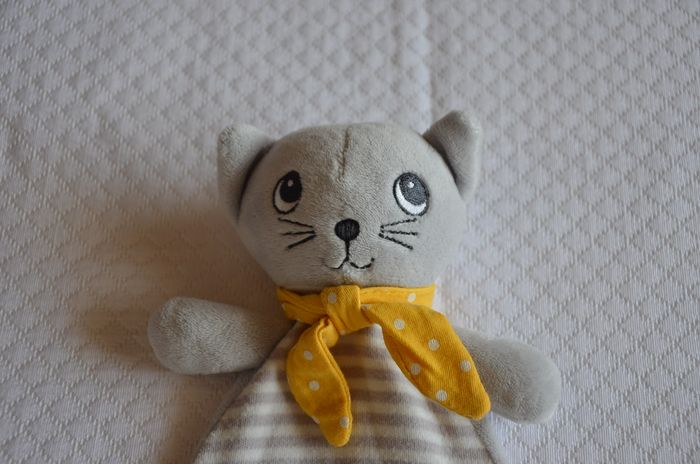 DOUDOU PLAT CHAT GRIS * H&M * 1601