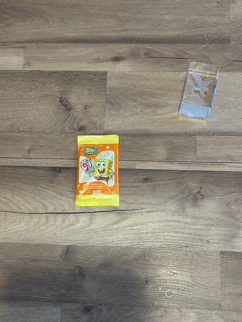 Je vend 10 cartes collectionner bob l éponge neuf 