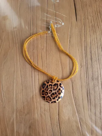 Collier fantaisie perles rond