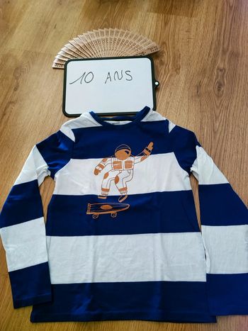 T-shirt manche longue taille 10 ans