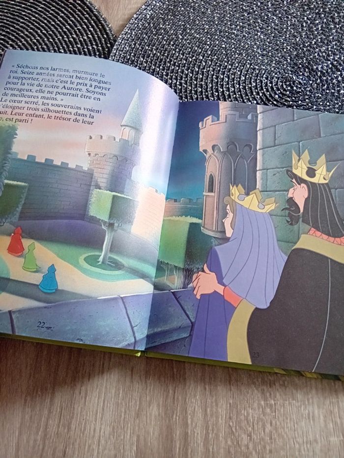 Livre Disney la belle au bois dormant - photo numéro 6