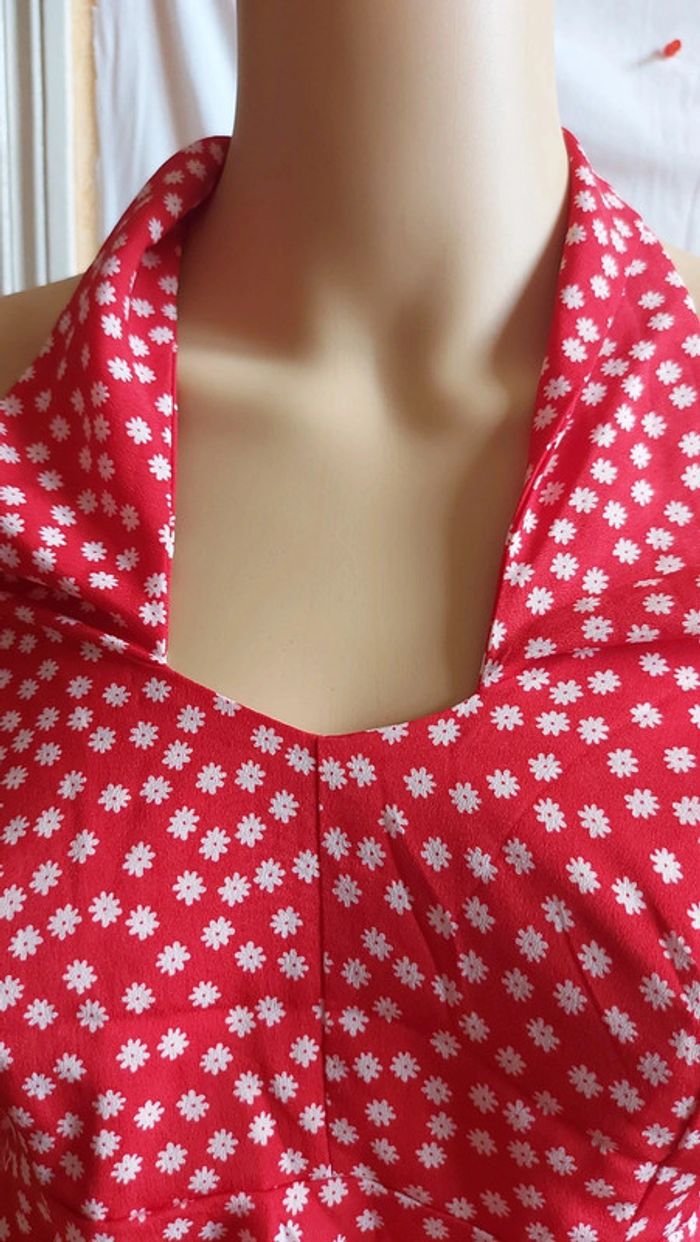 Blouse à fleur - dos nu - épaules dénudées/ romwe taille S - photo numéro 3