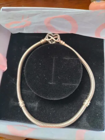 Bracelet coeur infini Pandora