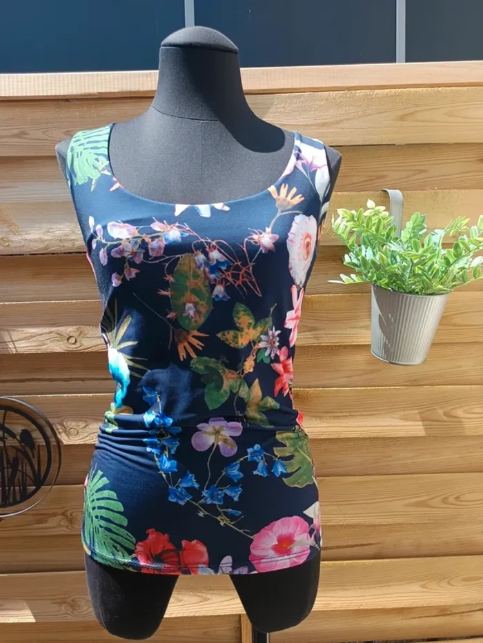 Débardeur taille XS Made in Italy - photo numéro 2