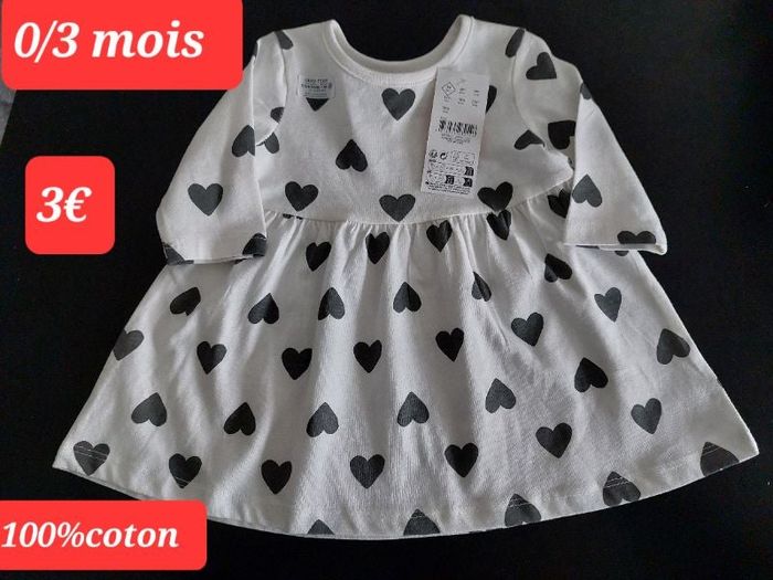 Robe avec des cœurs 3 mois