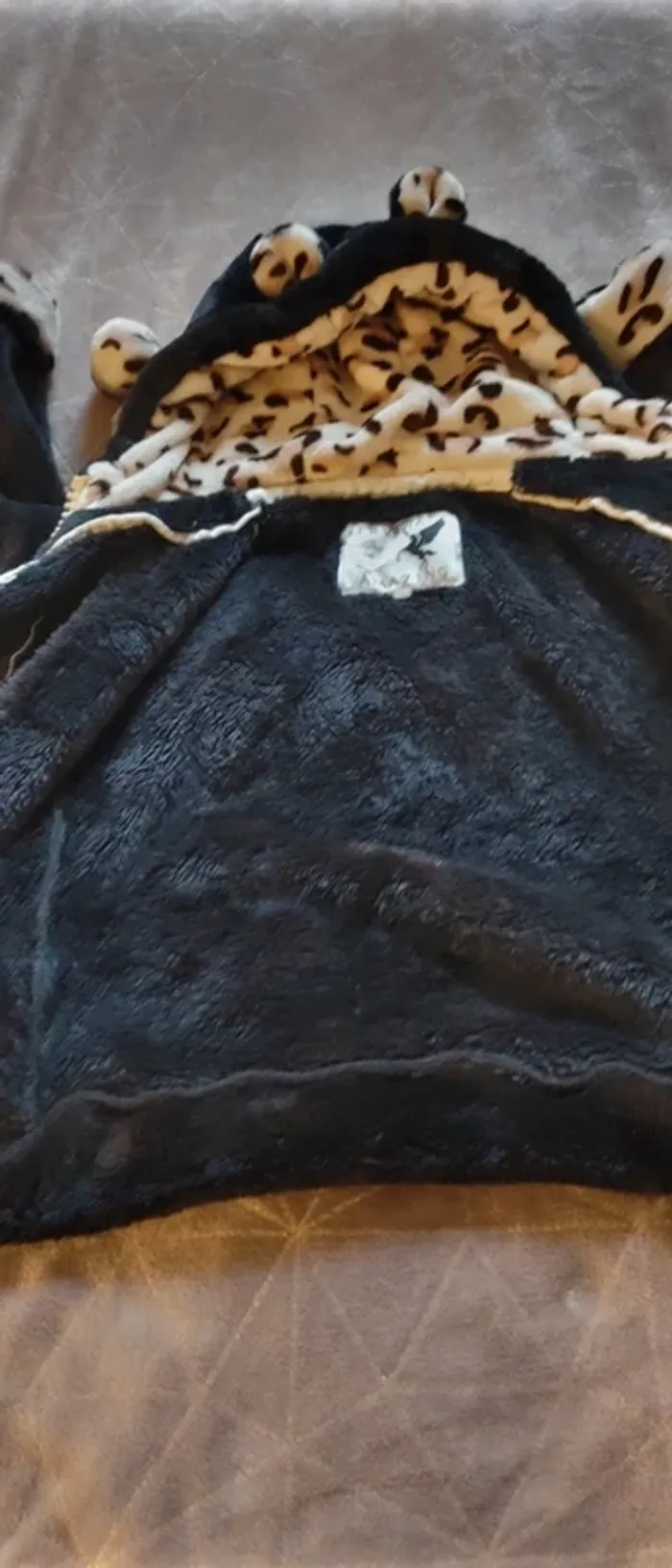 Veste polaire noire motif léopard 🐆 - photo numéro 8