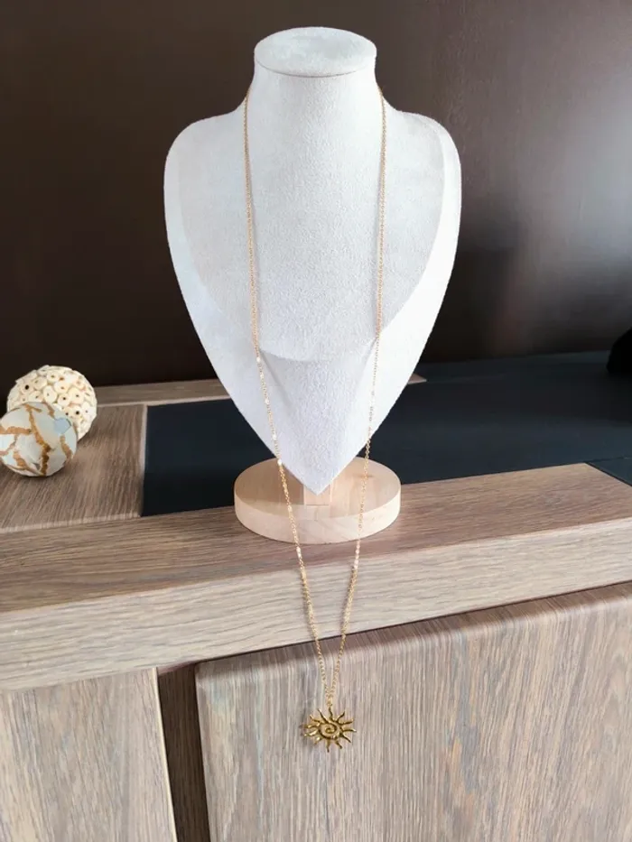 Sautoir ou collier long avec soleil - photo numéro 5