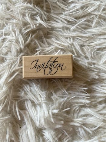 Tampon bois invitation artemio neuf