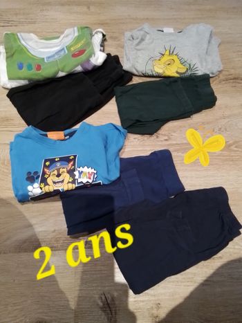 Pyjamas garçon 2 ans bon état 