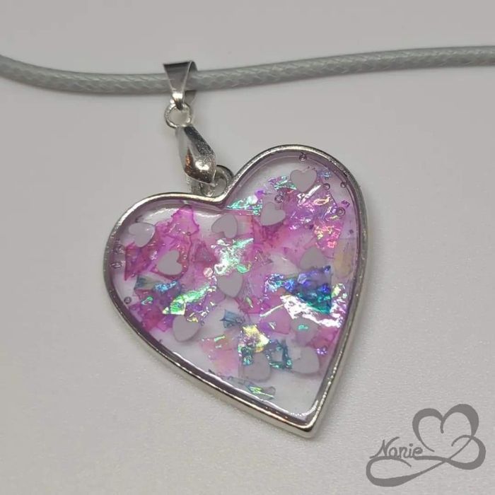 Pendentif en résine cœur !! 💕 - photo numéro 4