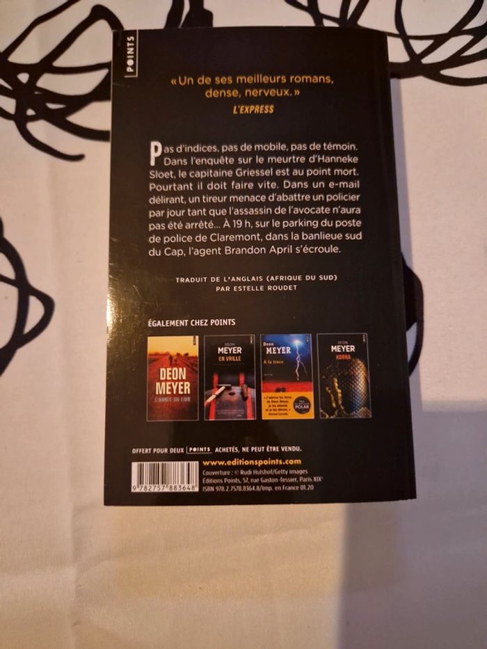 Livre "7 jours " - photo numéro 2