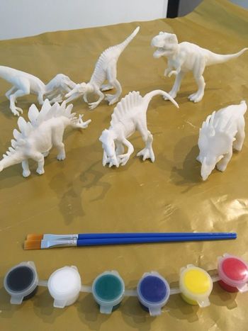Dinosaures à peindre 
