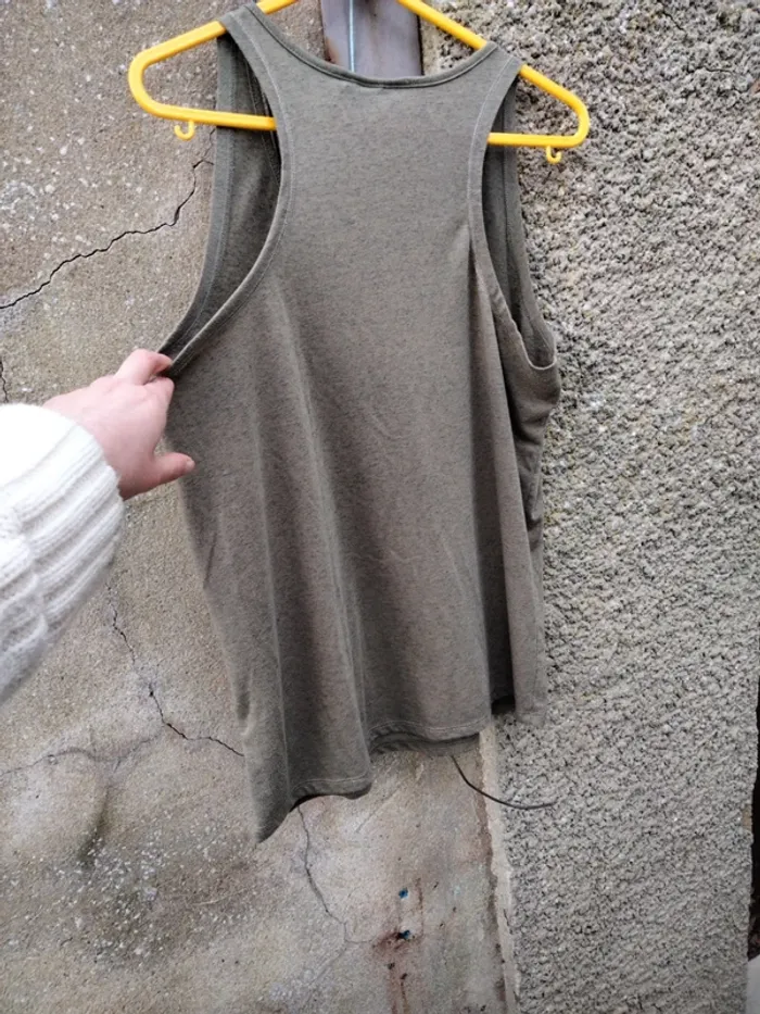 Débardeur kaki Kiabi taille L - photo numéro 6
